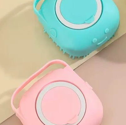Silicone Dog Bath Massage Gloves – 2-in-1 Pet Grooming & Shampoo Brush

Massage Bathing Gloves for Dogs & Cats | Shampoo Pouring Design | Cleaning & Grooming Tool